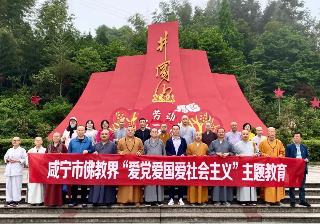小猫钓鱼游戏龙王版有船